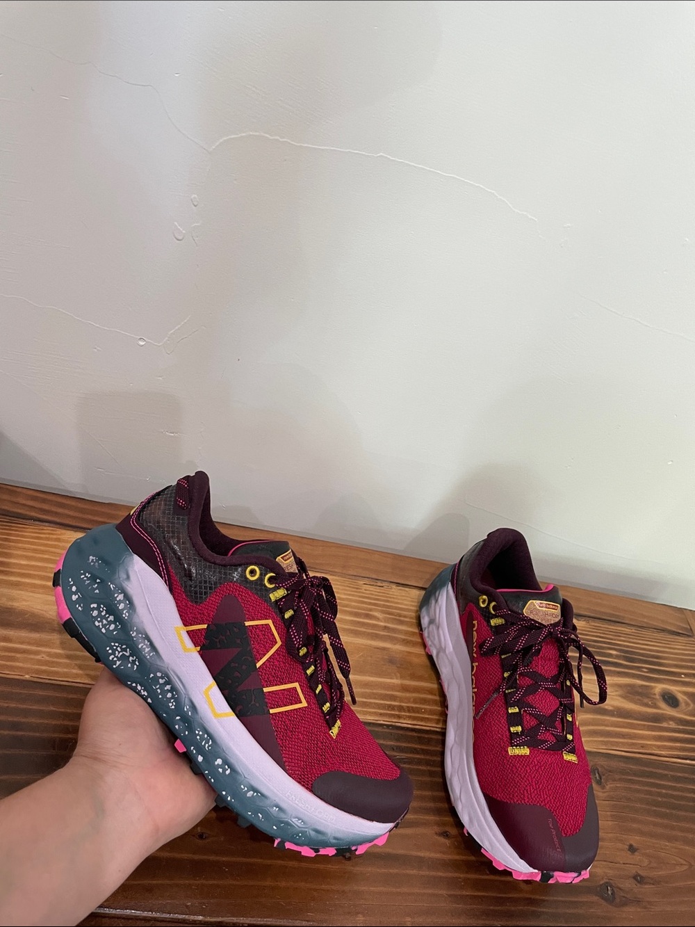 New Balance Wmns Fresh Foam X More Trail v2 Garnet Size 7.5 New! - Picture 5 of 16